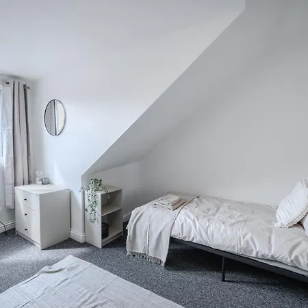 351b Fishponds Road Bristol