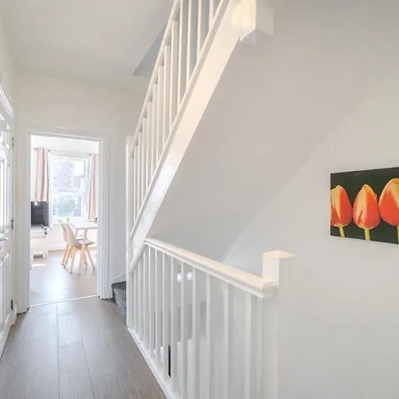 351b Fishponds Road Apartamento *