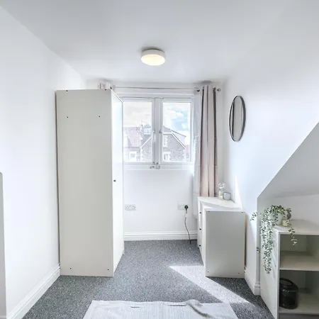 351b Fishponds Road * Bristol